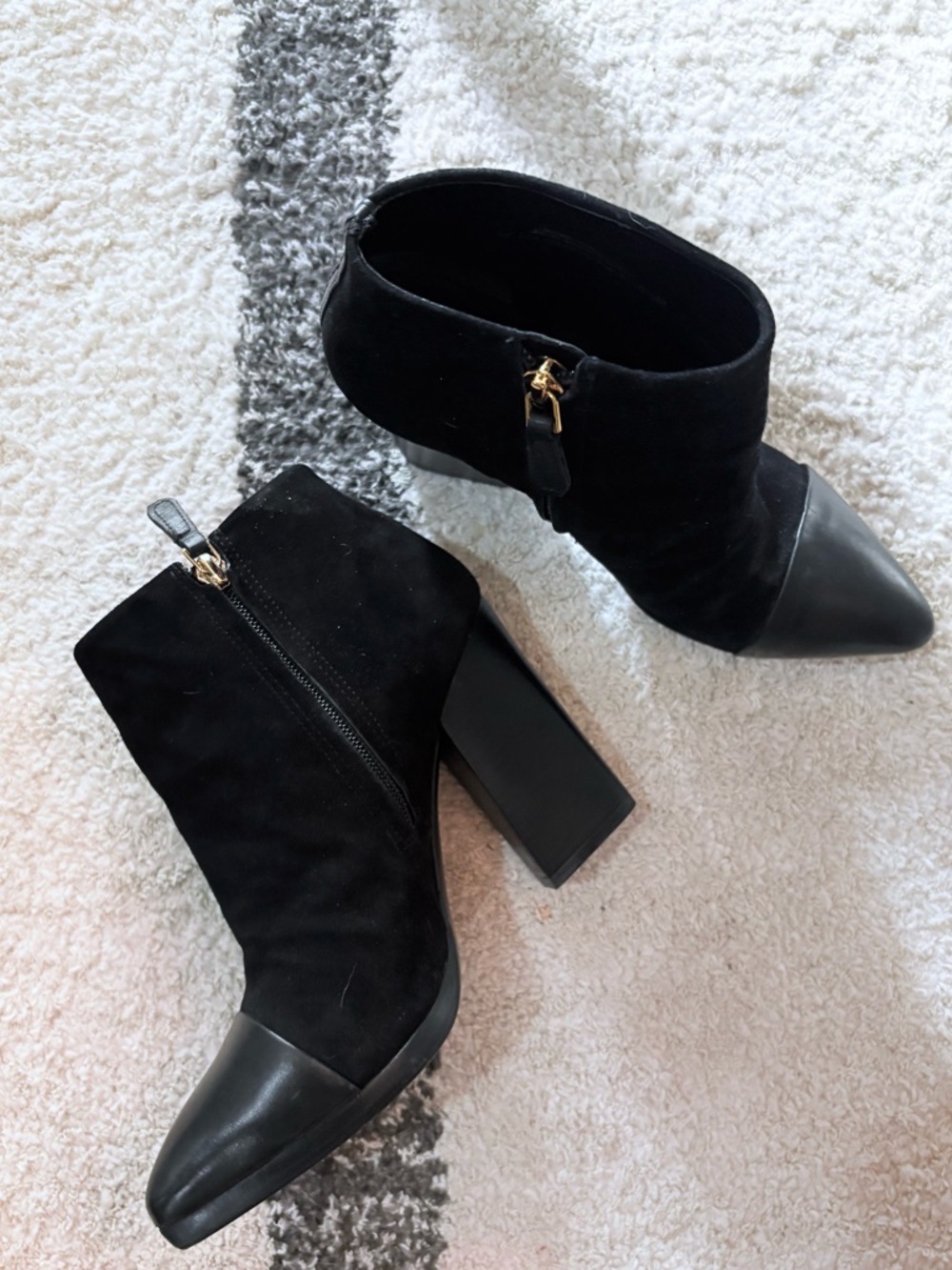 Tory Burch Runway Black Leather & Suede Rivington Pointed Toe Bootie. 6.5